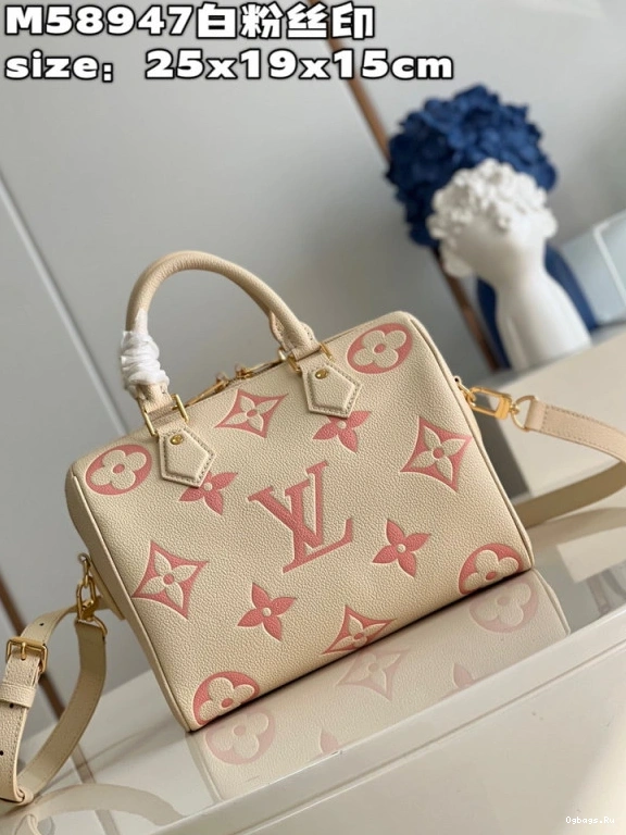 25 LOUIS VUITTON SPEEDY BANDOULIÈRE 0511